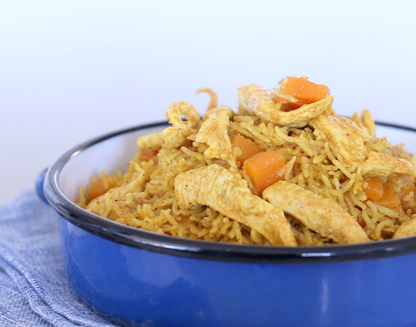 אורז עם דלעת ועוף_סגנון הודי שילדים אוהבים_מתכונים לארוחות צהריים לילדים_צילום ומתכון: טליה הדר אשת סטייל