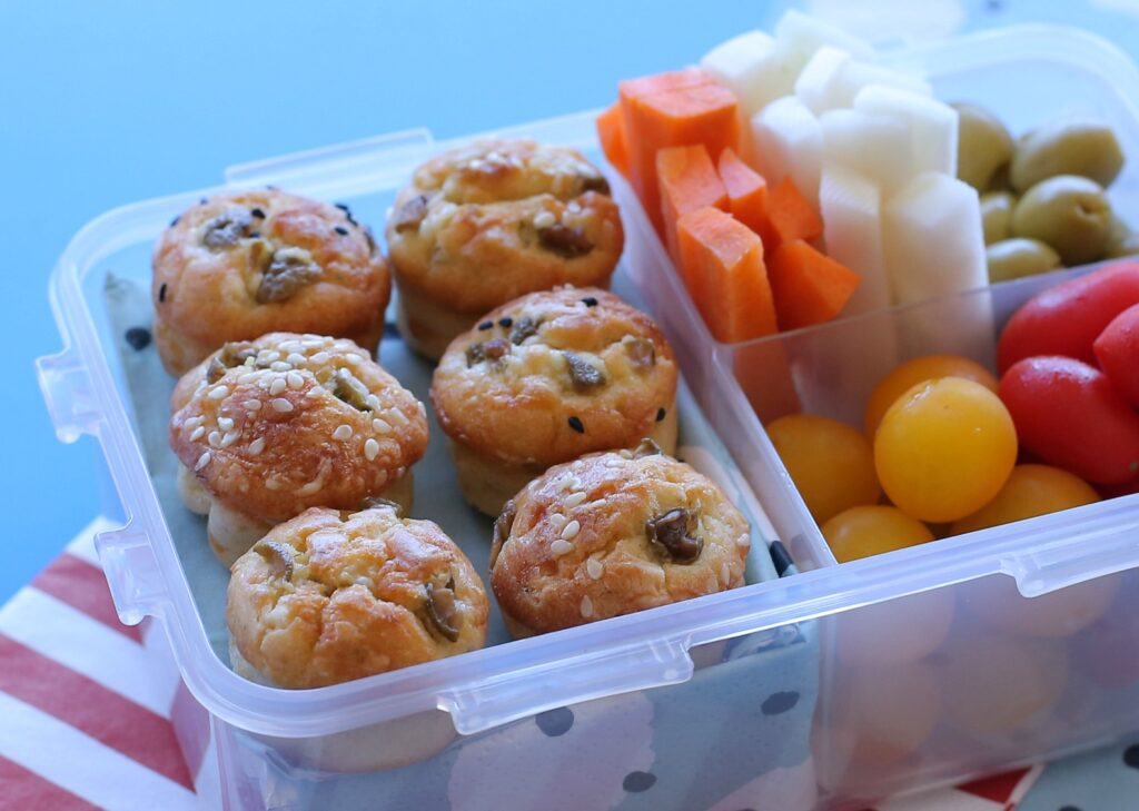 מיני מאםינס זיתים לילדים_מאפינס בלי מיקסר_טליה הדר_הבלוג אשת סטייל