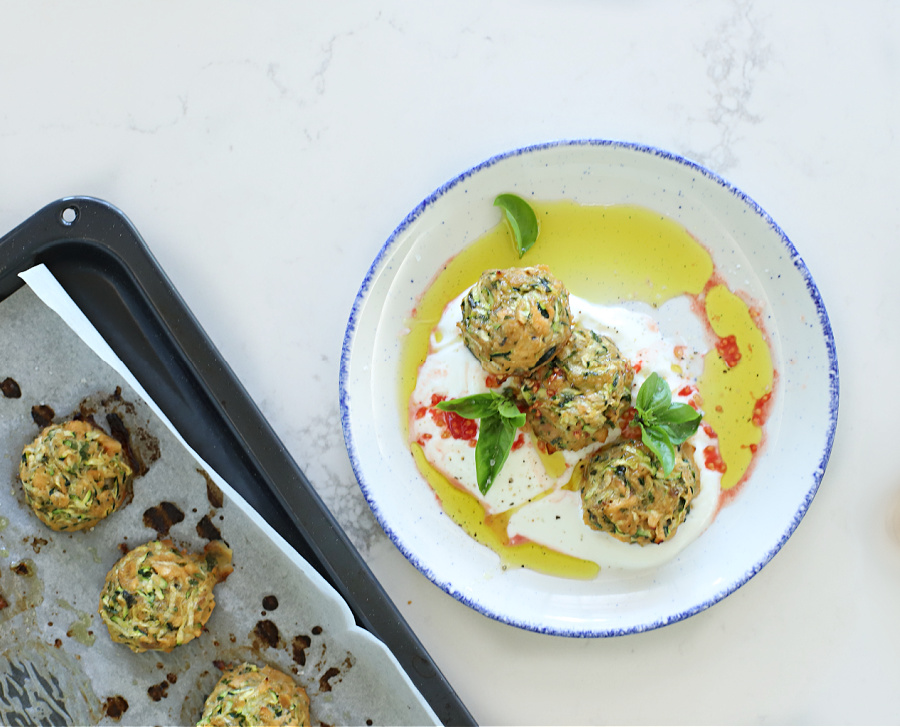 קציצות סלמון וזוקיני אפויות